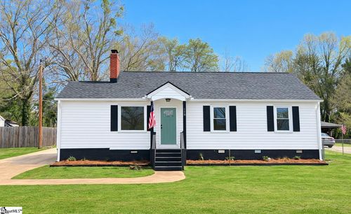 118 Woodland Dr, Greenville, SC, 29617-8012 | Card Image