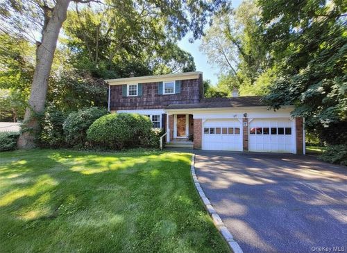 5 Pan Ct, Huntingtn Sta, NY, 11746-4326 | Card Image