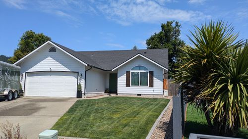 1930 Donovan Ct, Grants Pass, OR, 97526-3361 | Card Image
