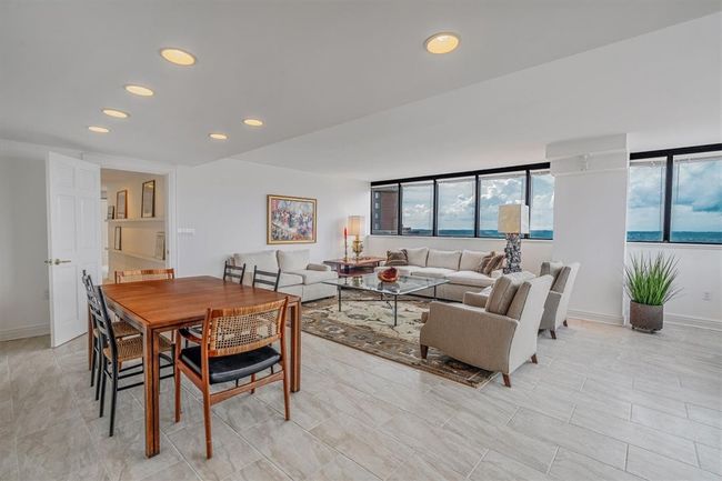 APT-780E - 1 Trimont Ln, Condo with 3 bedrooms, 3 bathrooms and 2 parking in Mt Washington PA | Image 25