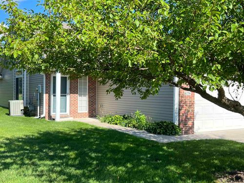 6236 Windhaven Dr, Lincoln, NE, 68512-2122 | Card Image