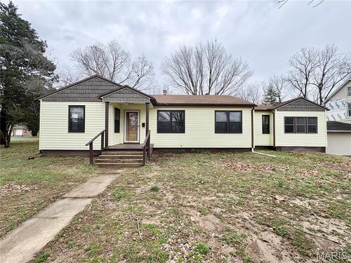 514 Sycamore St, Scott City, MO, 63780-2324 | Card Image