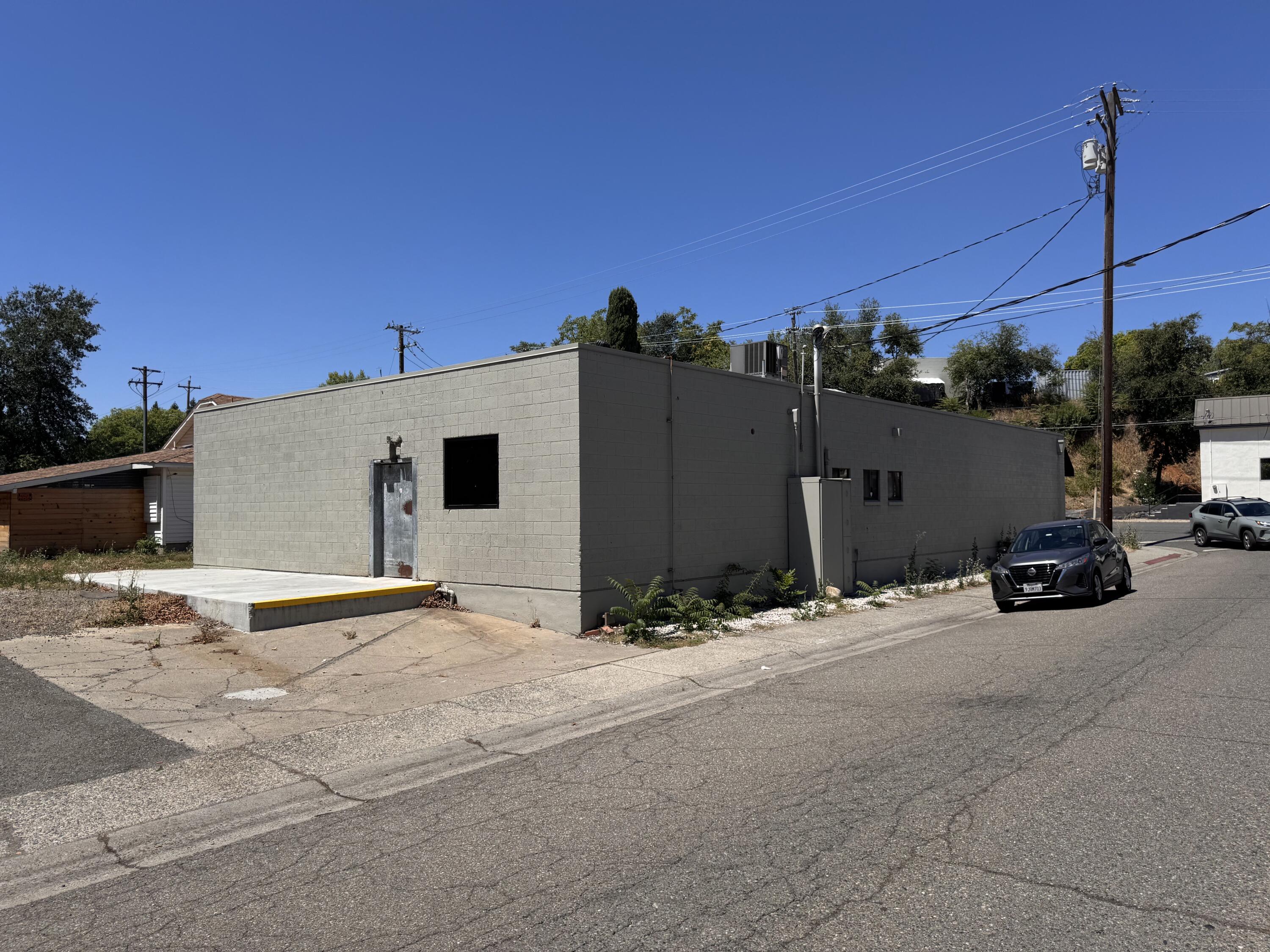Commercial Lease in Redding 5