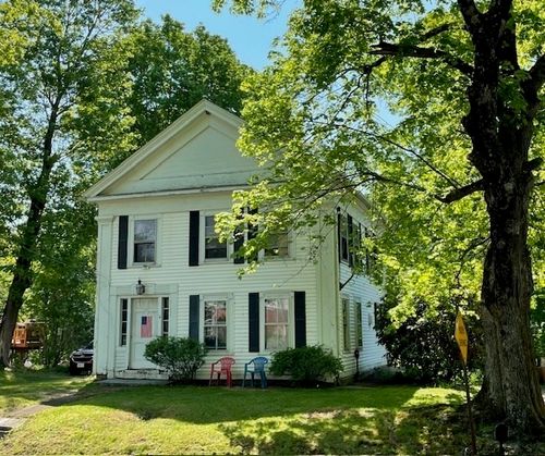 4 Brigham St, Hubbardston, MA, 01452-1407 | Card Image