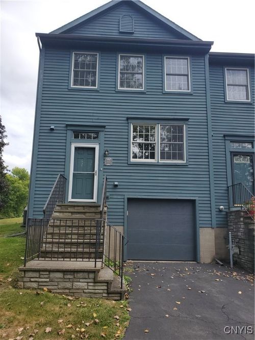 4617 Regiment Way, Manlius, NY, 13104-9302 | Card Image