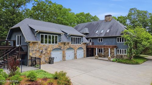 9109 Lynnwood Ln, Rockford, TN, 37853-3535 | Card Image