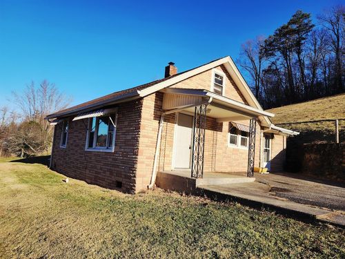 224 Wausau St, Tazewell, VA, 24651-6182 | Card Image