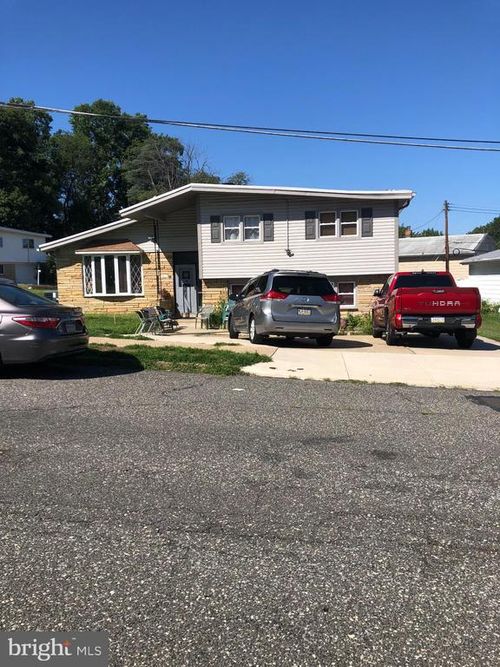1611 Gregg St, PHILADELPHIA, PA, 19115-4209 | Card Image