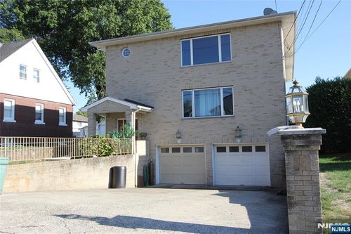 24 Martha Ave, Elmwood Park, NJ, 07407-1014 | Card Image