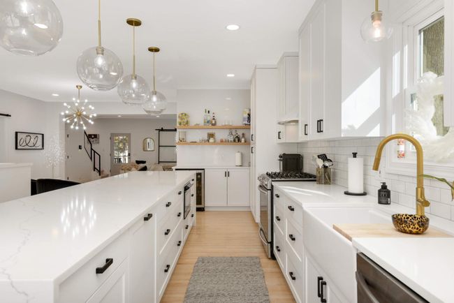 150 1 St St, House other with 3 bedrooms, 4 bathrooms and null parking in Excelsior MN | Image 12