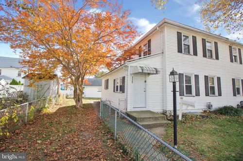 130 Pennsylvania Rd, BROOKLAWN, NJ, 08030-2533 | Card Image