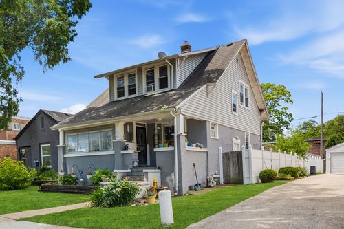 1724 Hovland Ct, Evanston, IL, 60201-3323 | Card Image