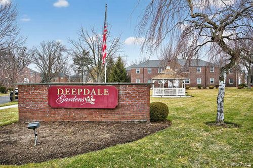 1081-252 63rd Ave, Little Neck, NY, 11362-2405 | Card Image