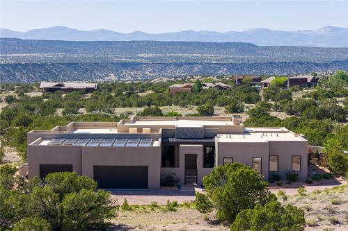 32 Plaza Del Centro, Santa Fe, NM, 87506-7992 | Card Image