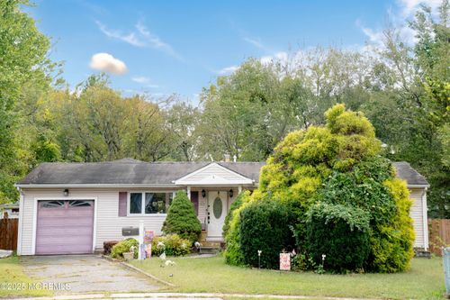 6 Harold Pl, Manchester, NJ, 08759-4908 | Card Image