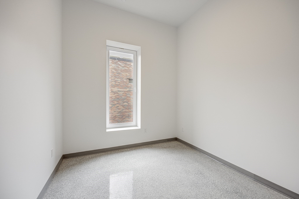 Residential Lease in Lowell 4