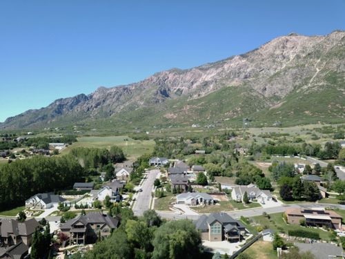 16-395 W 4400 N, Pleasant View, UT, 84414-2376 | Card Image