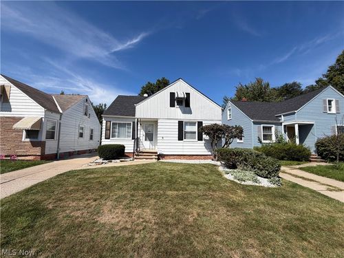 12421 Willard Avenue, Garfield Heights, OH, 44125 | Card Image