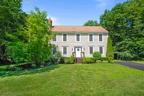 54 Beech Hill Rd, Exeter, NH, 03833-4503 | Card Image