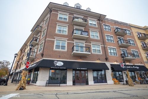 unit-206w-24 W Station St, Palatine, IL, 60067-7602 | Card Image