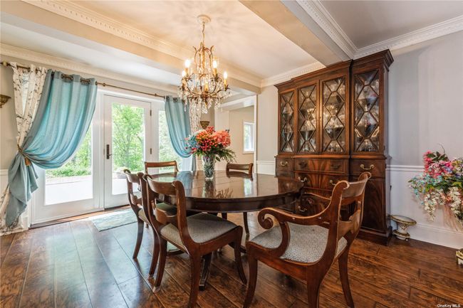 Formal Dining Room | Image 14