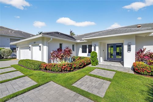 5215 Seashell Ave, NAPLES, FL, 34103-2463 | Card Image