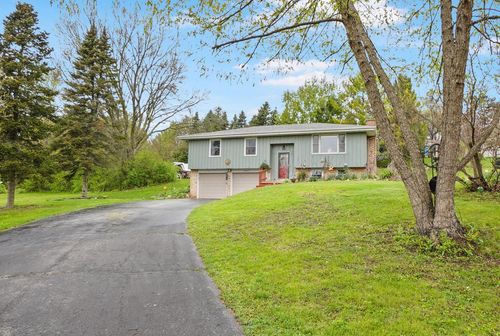W293S3017 Ancestral Drive, GENESEE, WI, 53188 | Card Image