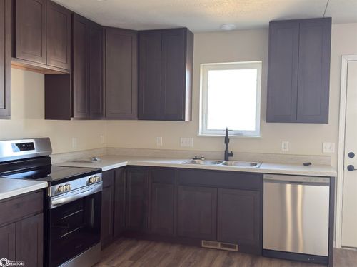 907 Broadway St, Audubon, IA, 50025-1421 | Card Image