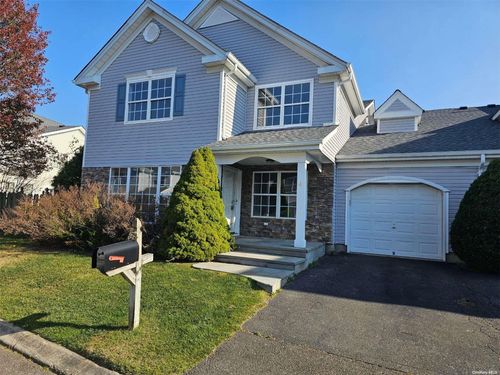 4-4 Robert Ln, Middle Island, NY, 11953-2683 | Card Image
