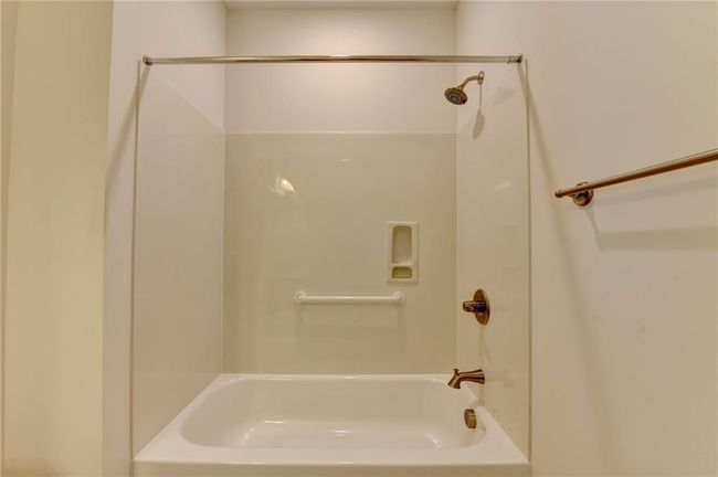 3411 Lindenridge Dr, Condo with 3 bedrooms, 3 bathrooms and null parking in Buford GA | Image 33