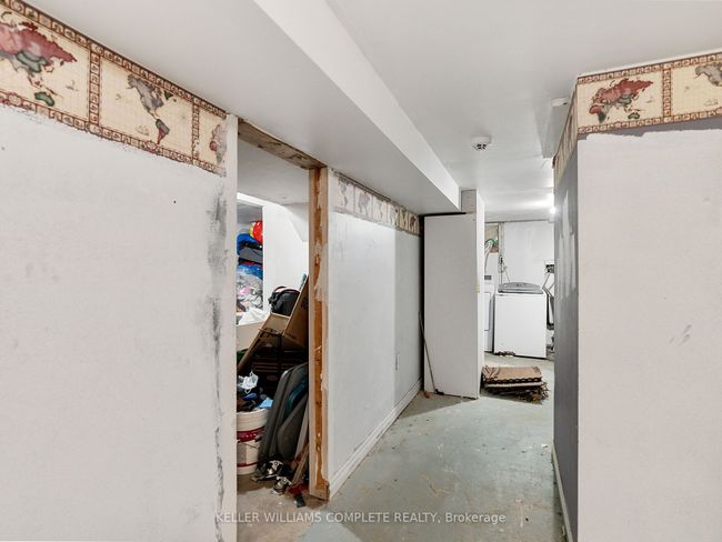 174 Park Row N, House other with 2 bedrooms, 2 bathrooms and null parking in Hamilton ON | Image 38
