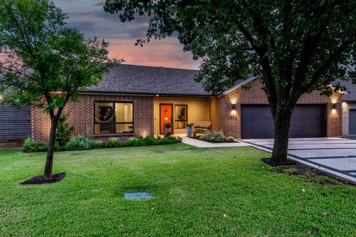 3866 Lively Ln, Dallas, TX, 75220-1826 | Card Image