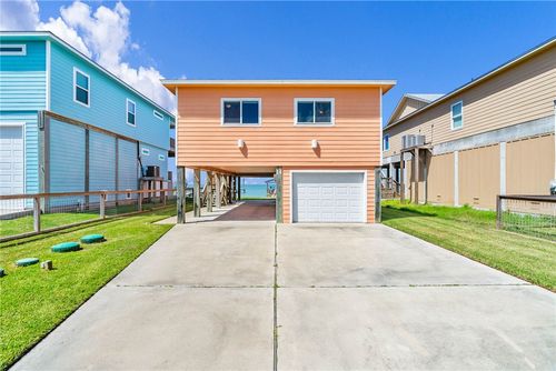 14 Belaire Dr, Rockport, TX, 78382-9356 | Card Image