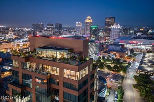 2200-222 E Witherspoon St, Louisville, KY, 40202-6301 | Card Image