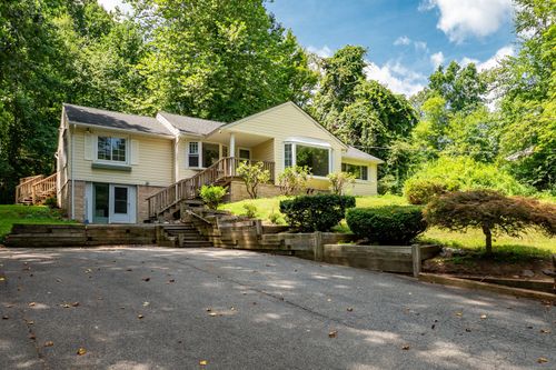 71 County Rd, Marion, CT, 06444-0077 | Card Image