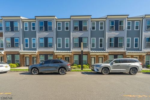 7 Jessica Ln, Union, NJ, 07083-3646 | Card Image