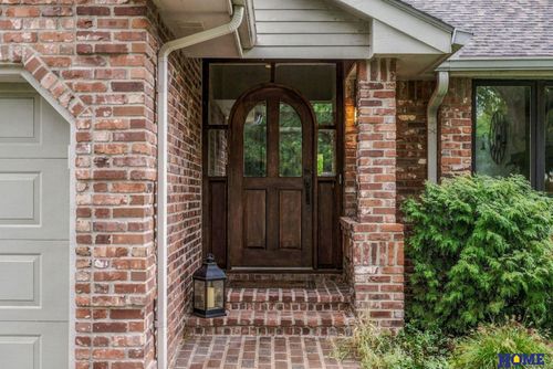 2100 Heritage Pines Ct, Lincoln, NE, 68506-2866 | Card Image