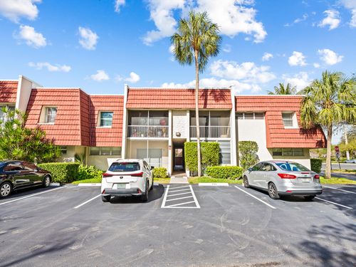 202-1 Jacaranda Country Club Drive, Plantation, FL, 33324 | Card Image