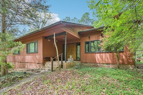 102 Keith Rd, Carrboro, NC, 27510-1930 | Card Image
