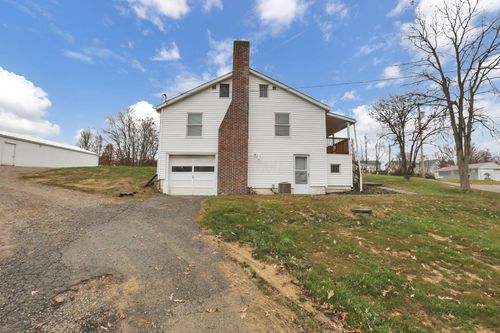 3585 East Pike, Zanesville, OH, 43701-6617 | Card Image