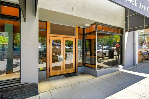 b-25 N Main St, Ashland, OR, 97520-2725 | Card Image