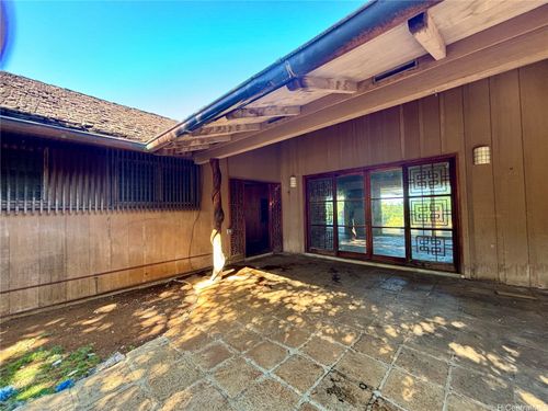 633 Hakaka Pl, Honolulu, HI, 96816-4766 | Card Image