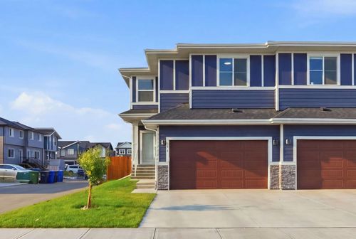 36 Waterford Manor, Home with 4 bedrooms, 4 bathrooms and 4 parking in Chestermere AB | Card Image