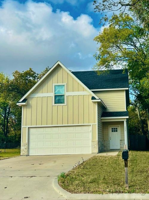 103 E 15th St, Bonham, TX, 75418-3009 | Card Image