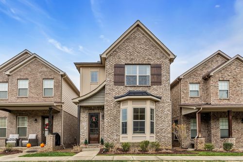 208 Cedar Place Row, Nashville, TN, 37221-2514 | Card Image