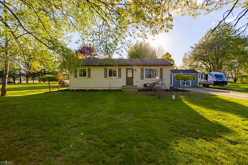 6816 Delaney Rd, Owosso, MI, 48867-9798 | Card Image