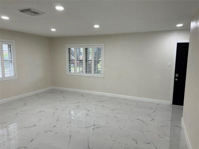 9102 N Allegro St, House other with 2 bedrooms, 2 bathrooms and null parking in Houston TX | Image 14