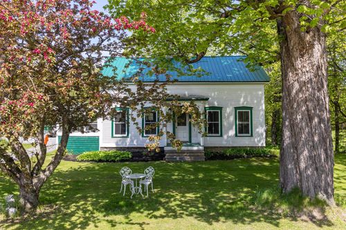 33 Brookside Rd, Westford, VT, 05494-9200 | Card Image