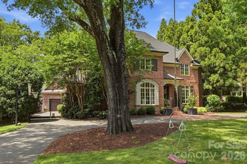 2012 Harris Rd, Charlotte, NC, 28211-2152 | Card Image