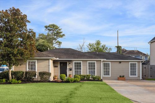 1233 Lamonte Ln, Houston, TX, 77018-4215 | Card Image